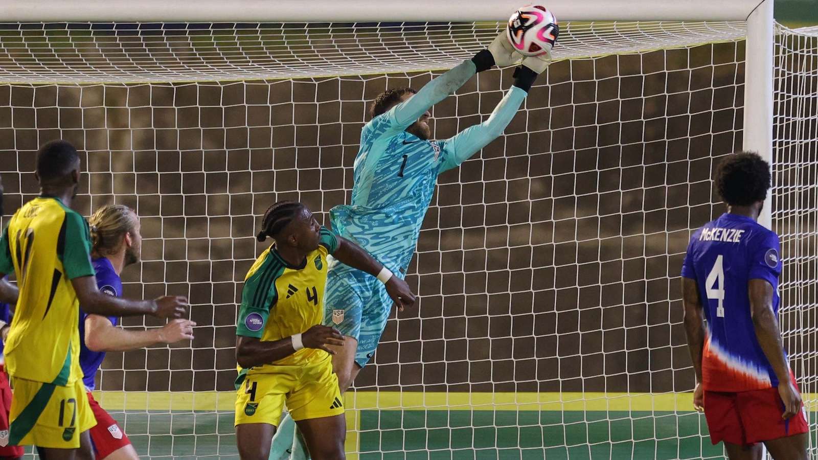 双方的球员 双方的球员